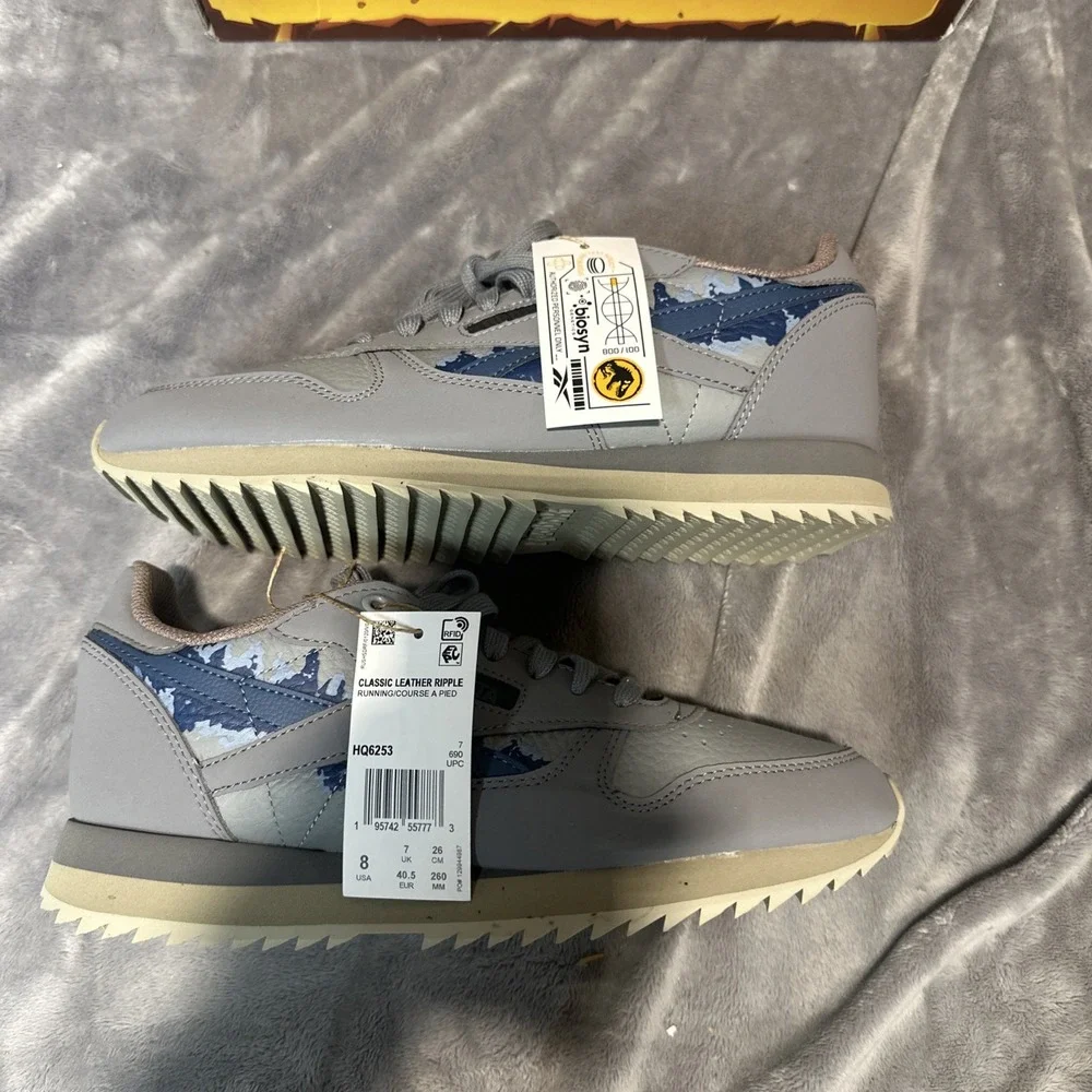 Reebok jurassic world